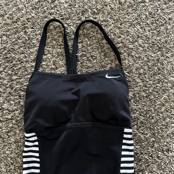 Nike womens swimsuit small black white side strap low back lightly padded beach - Picture 2 of 7